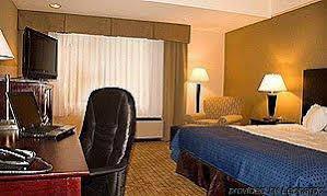 Nichols Village Hotel And Spa Clarks Summit Buitenkant foto