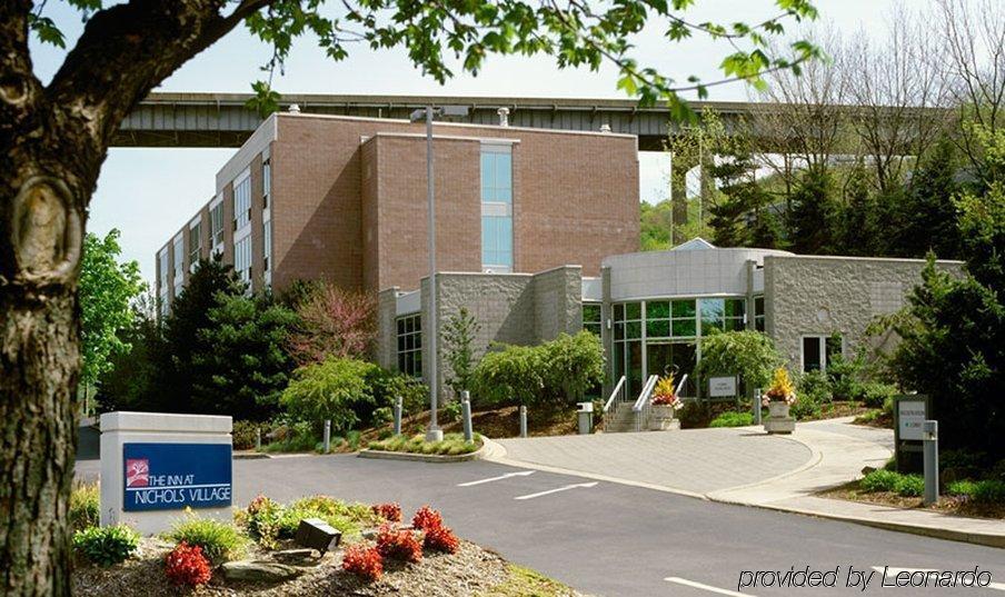 Nichols Village Hotel And Spa Clarks Summit Buitenkant foto