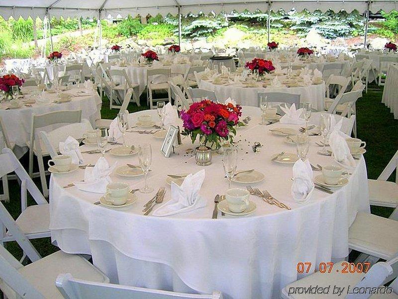 Nichols Village Hotel And Spa Clarks Summit Buitenkant foto