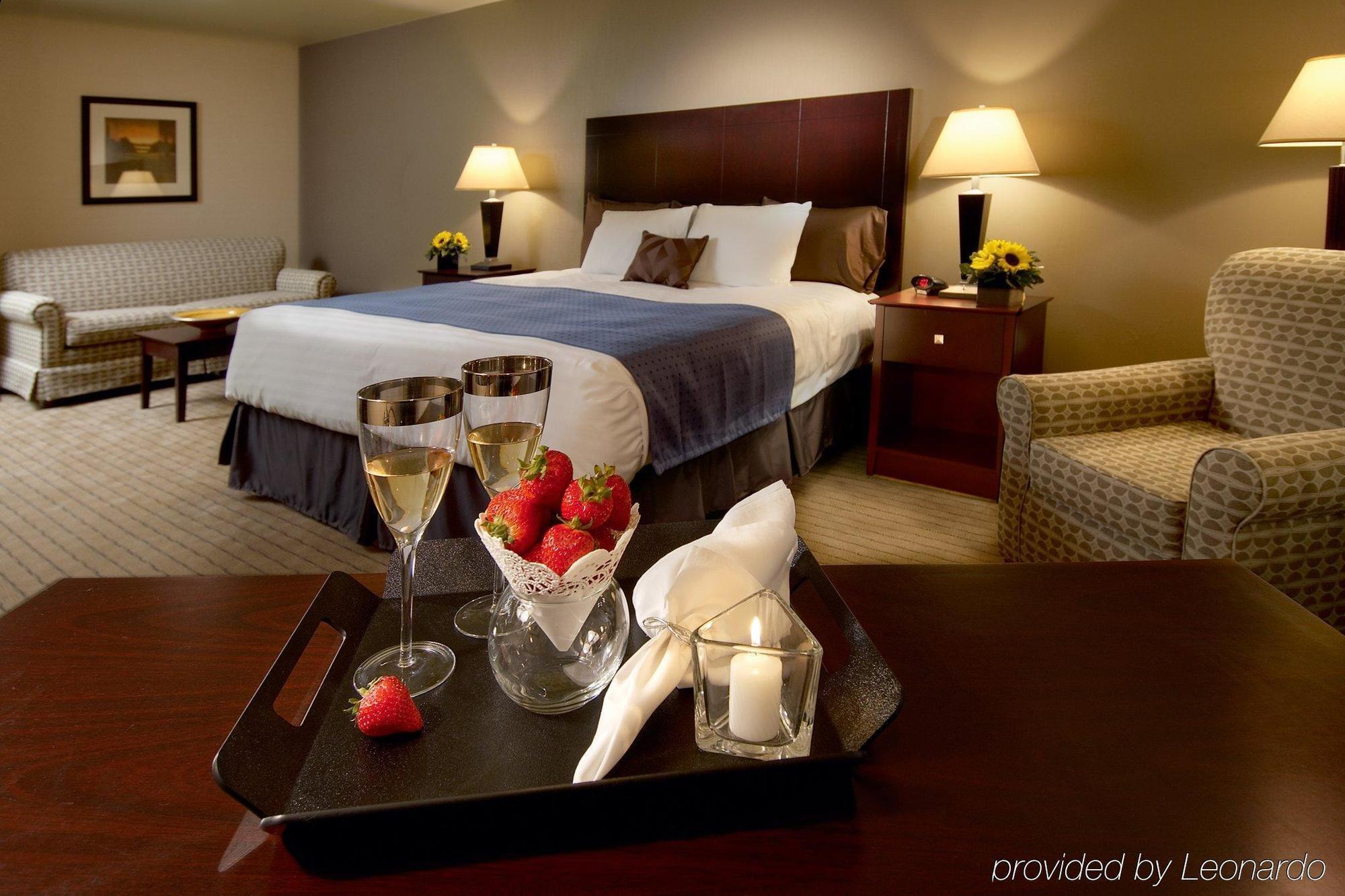 Nichols Village Hotel And Spa Clarks Summit Buitenkant foto
