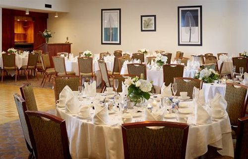 Nichols Village Hotel And Spa Clarks Summit Buitenkant foto