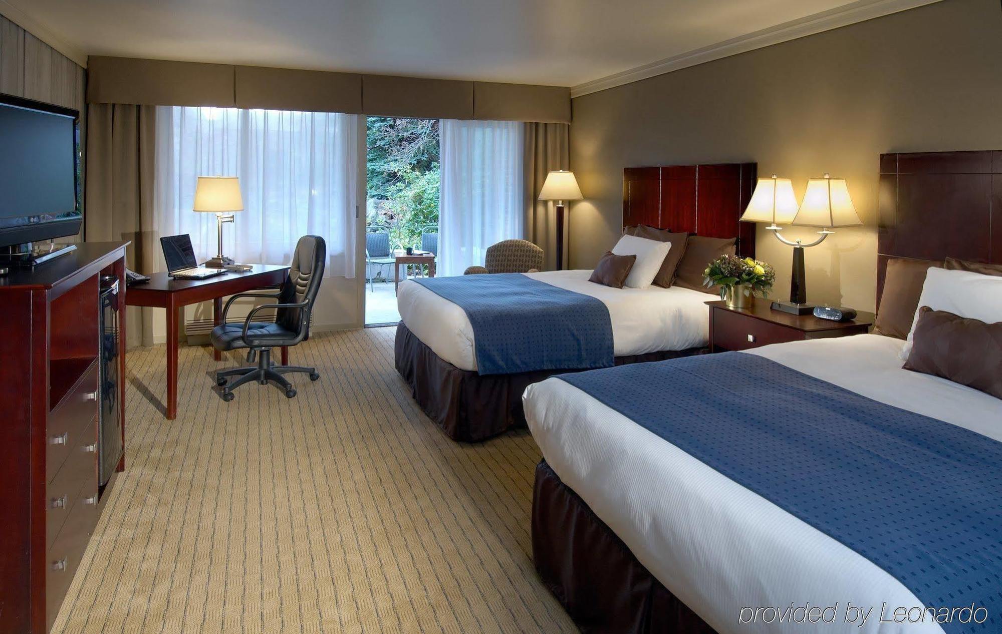 Nichols Village Hotel And Spa Clarks Summit Buitenkant foto